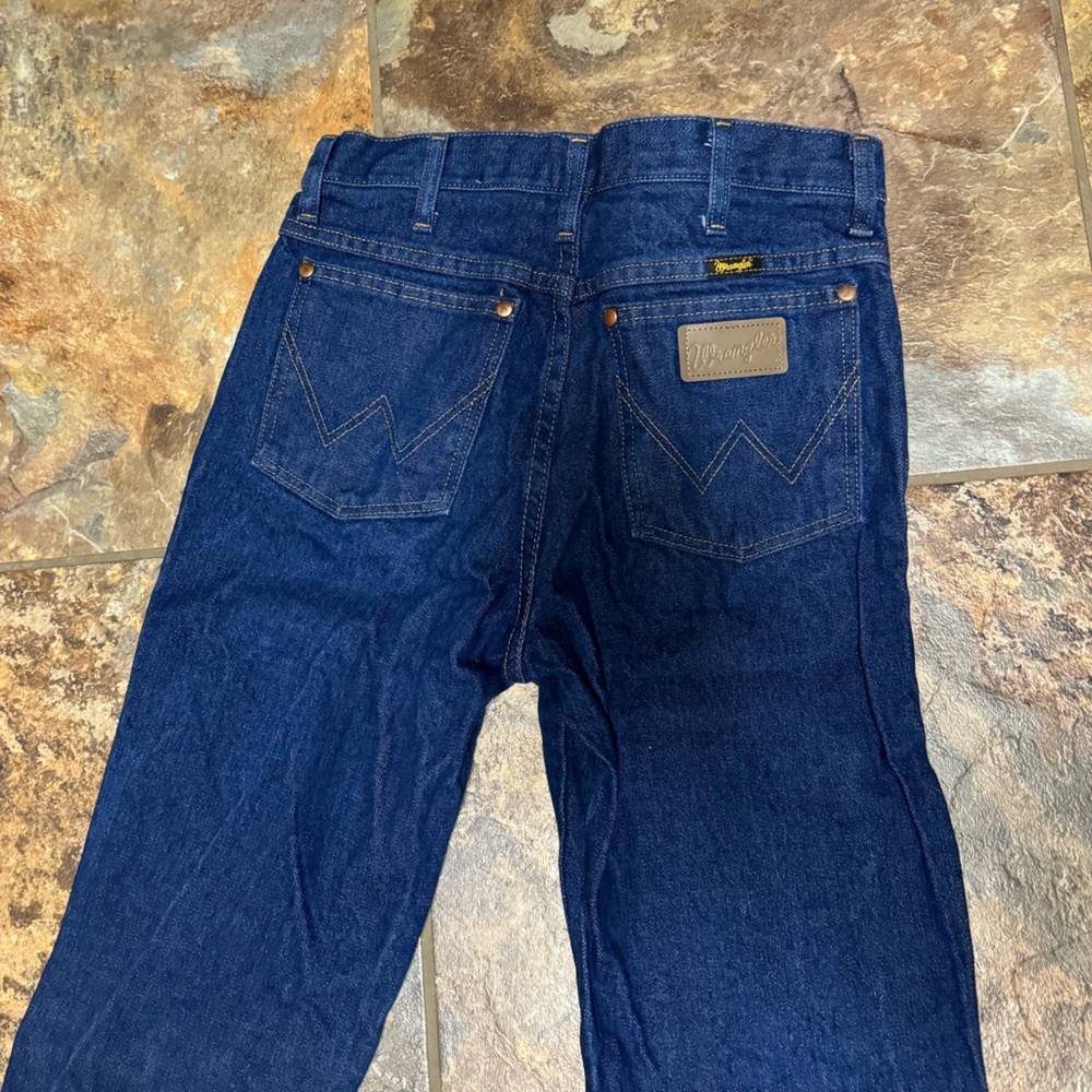 Wrangler. Cowboy cut slim fit. Size 29x34